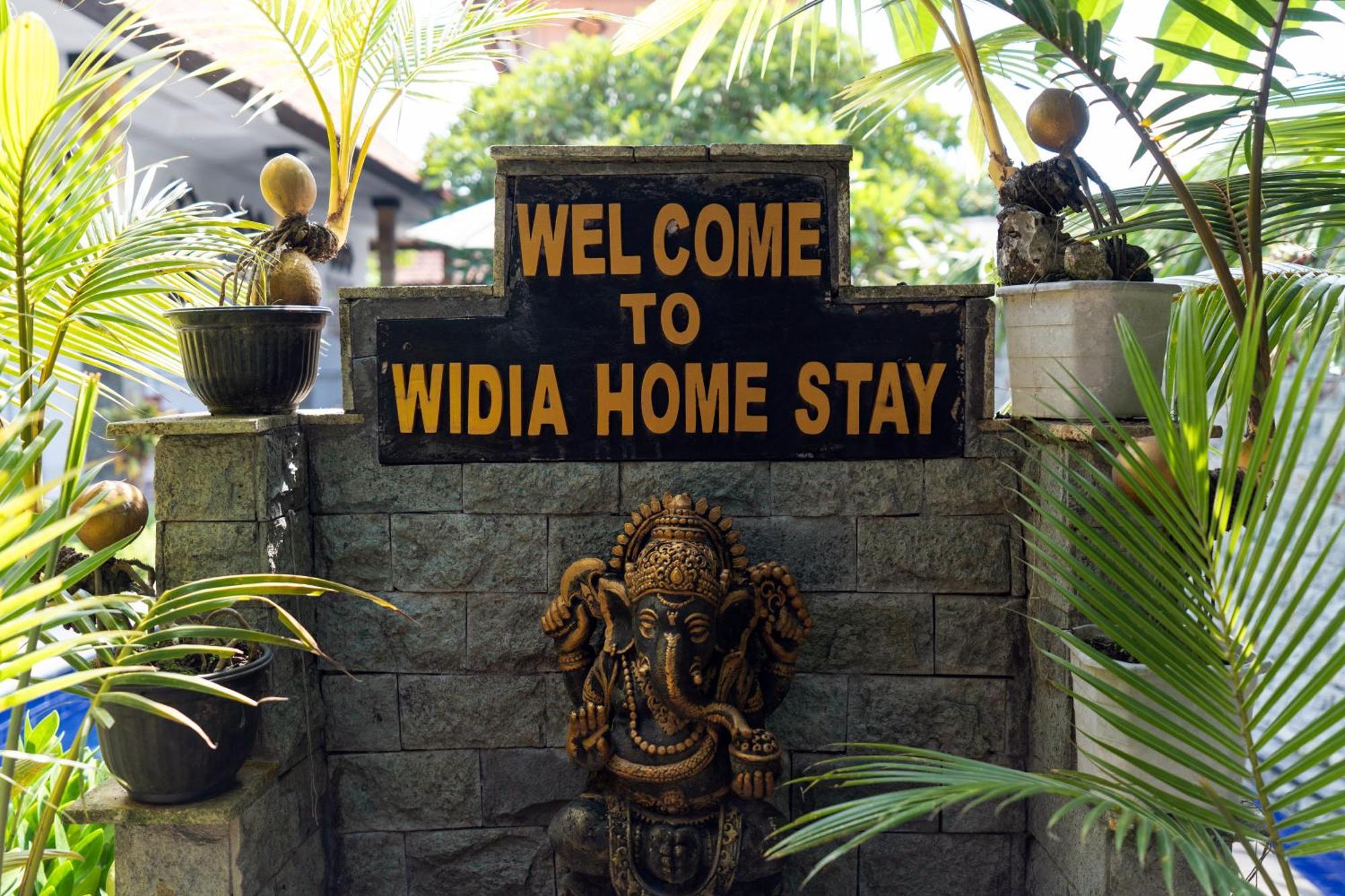 Widia Homestay Nusa Lembongan Exterior photo